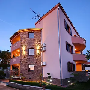 Appartement Dalmatino, Pakoštane