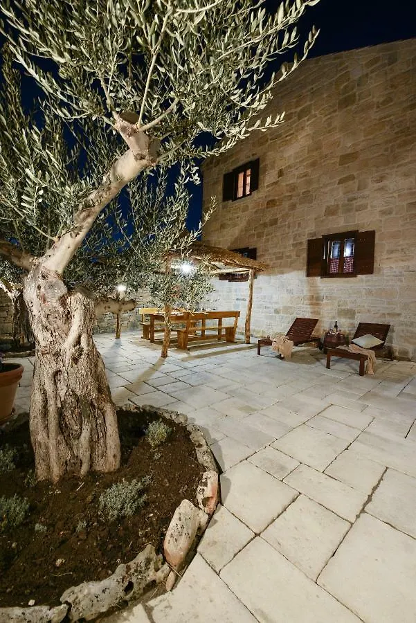 Villa Laurana Zadarvillas Pakostane 0*,  Croatia